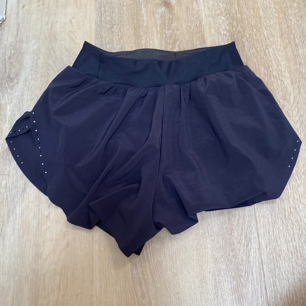 Scalloped lululemon shorts